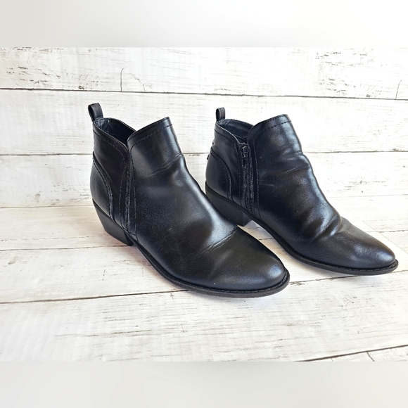 G by Guess Black Leather Zip up Ankle Booties "Tammie" Boots Size 10M - Picture 9 of 11
